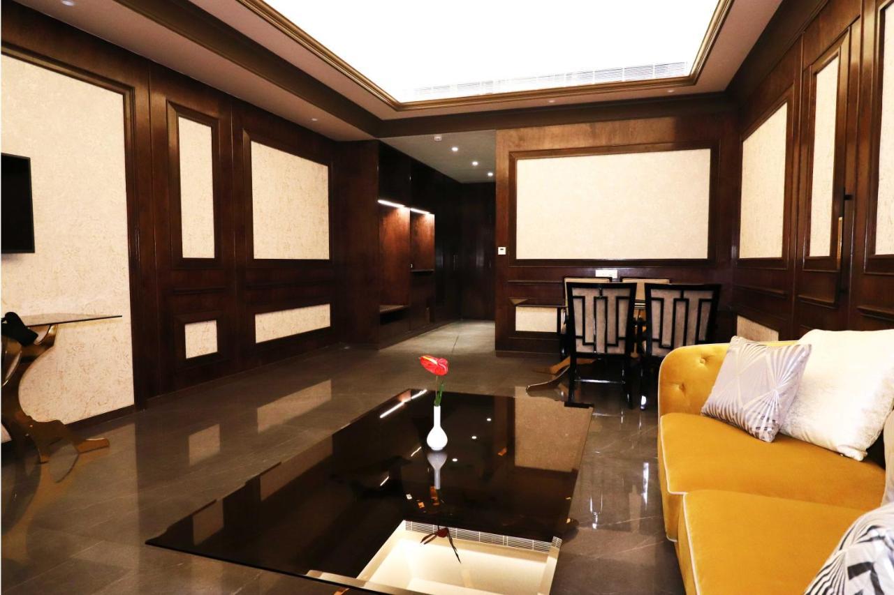 Seven Eleven Hotels And Club Bhayandar Exterior foto